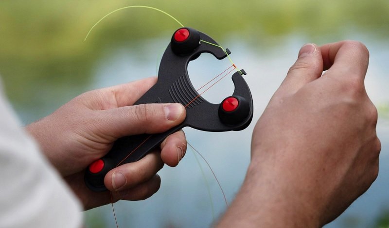 Nœud de raccord tresse fluorocarbone avec l'outil Pif